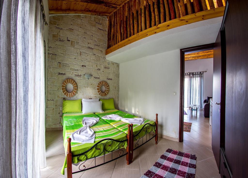 Theano Apartments Sarti Esterno foto