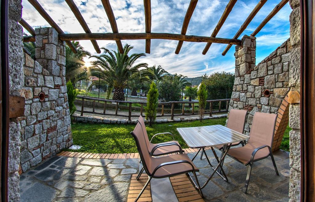 Theano Apartments Sarti Esterno foto