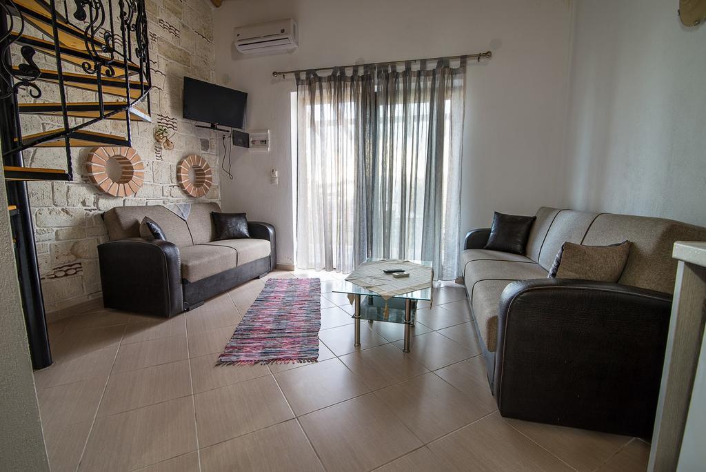 Theano Apartments Sarti Esterno foto